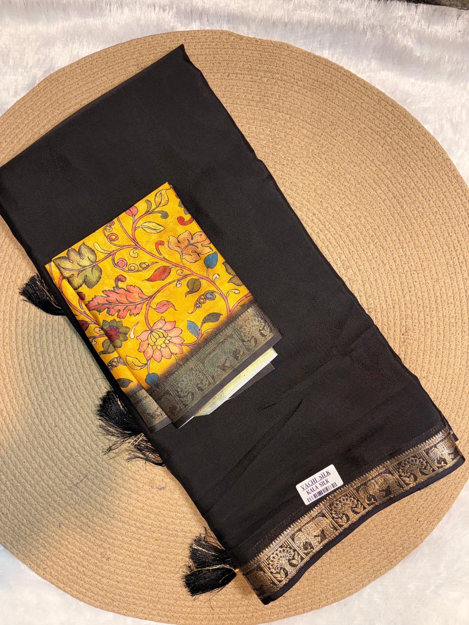 Vachi Kala Silk Plain Saree with Elephant Zari Border