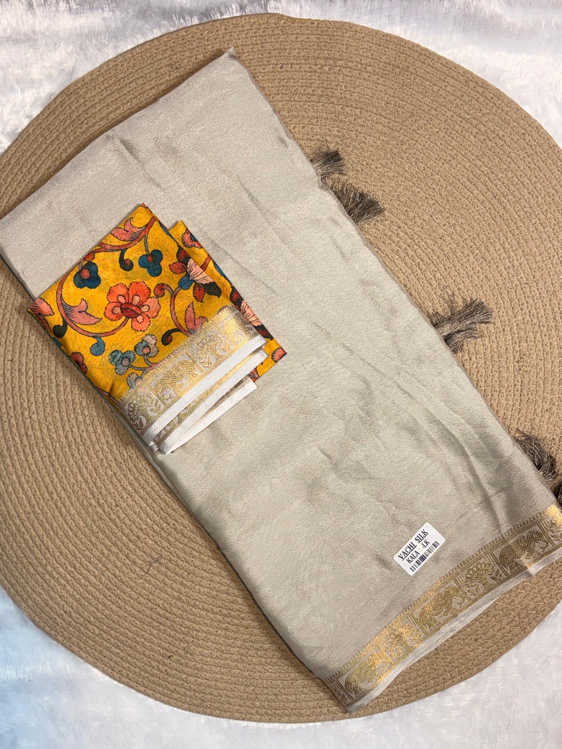 Vachi Kala Silk Plain Saree with Elephant Zari Border