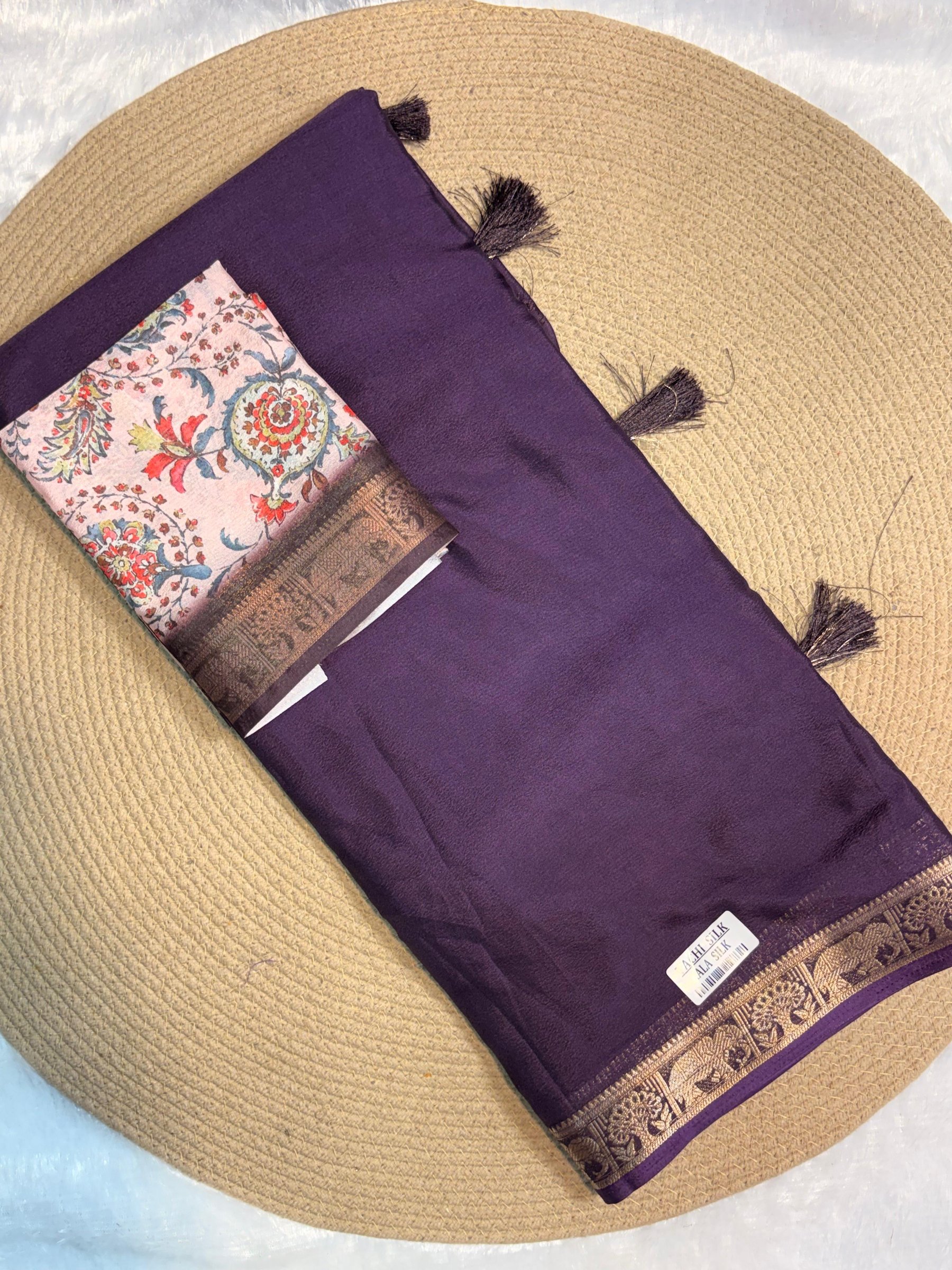 Vachi Kala Silk Plain Saree with Elephant Zari Border