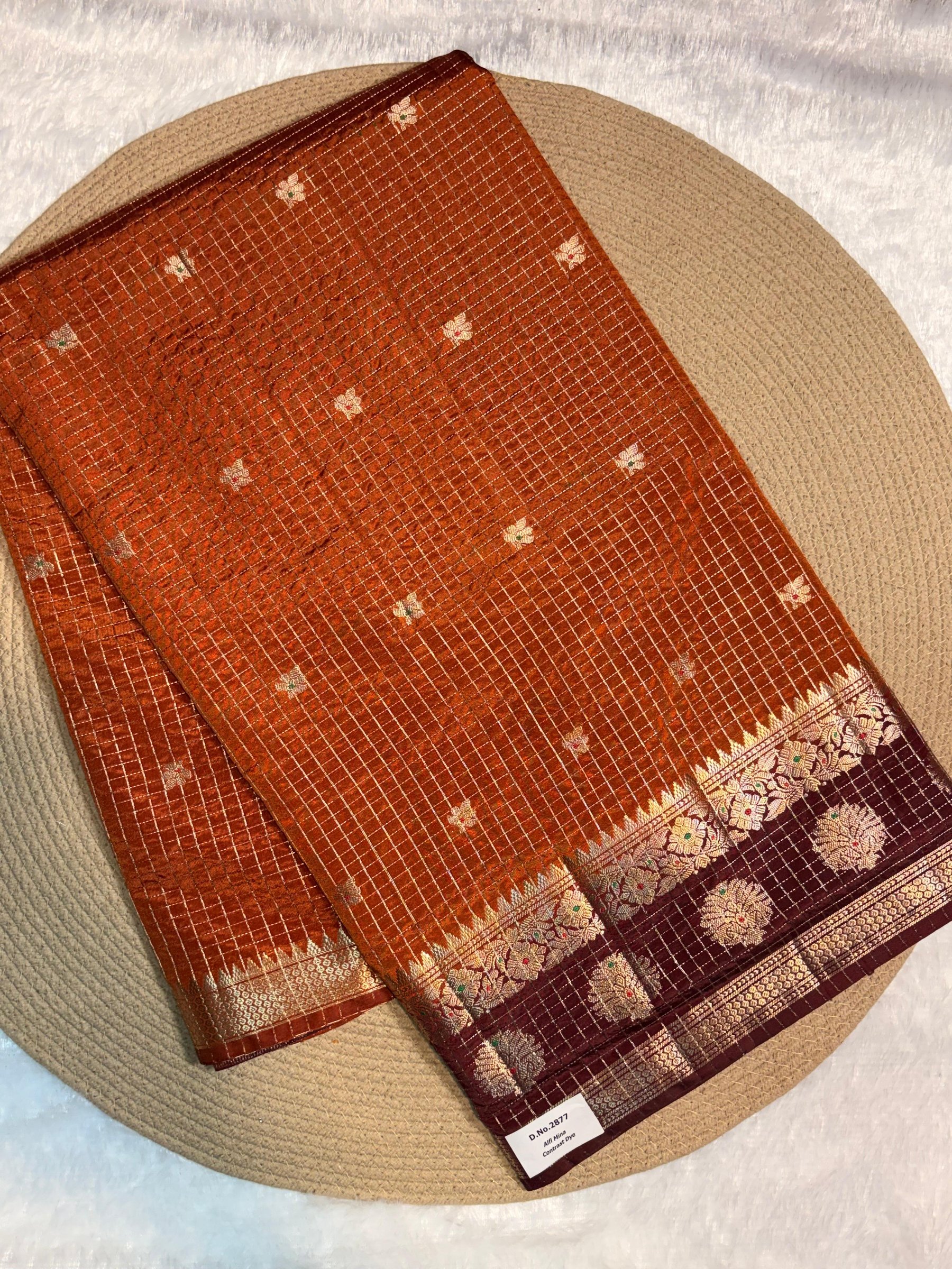 Checked Zari Butta Dual-Tone Border Silk Saree