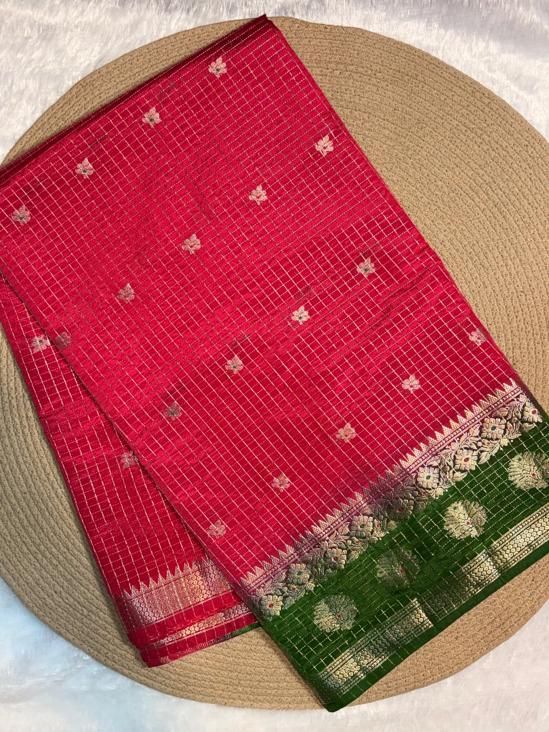 Checked Zari Butta Dual-Tone Border Silk Saree