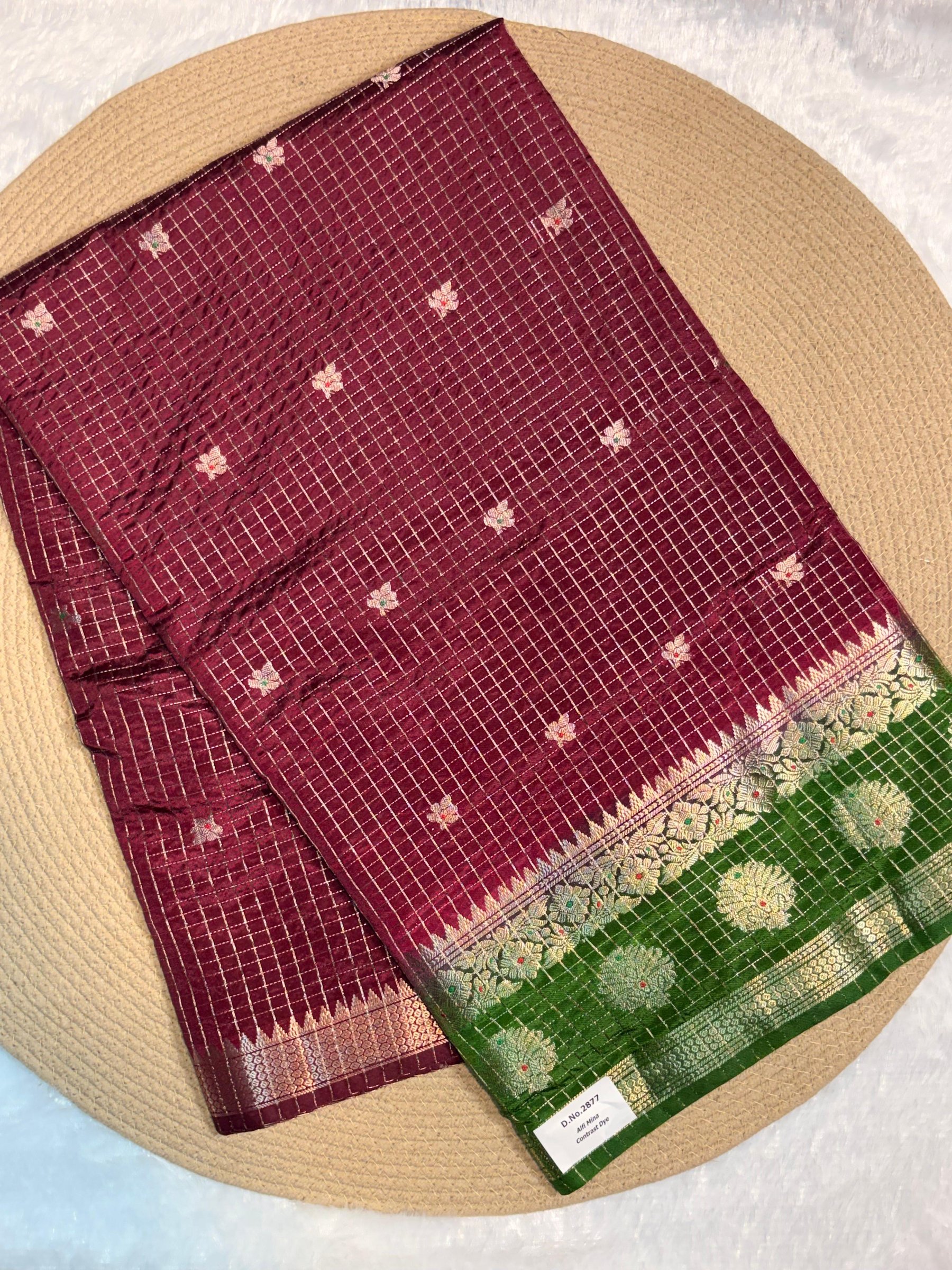 Checked Zari Butta Dual-Tone Border Silk Saree