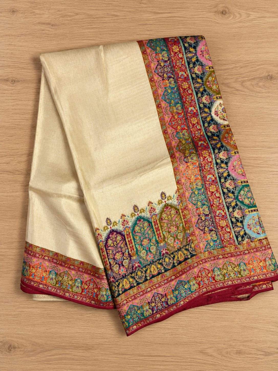 Cream Crimson Medallion Border Silk Saree